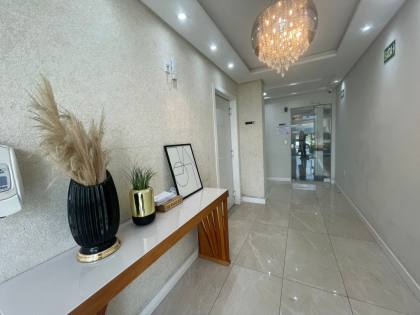 APARTAMENTO SEMI MOBILIADO