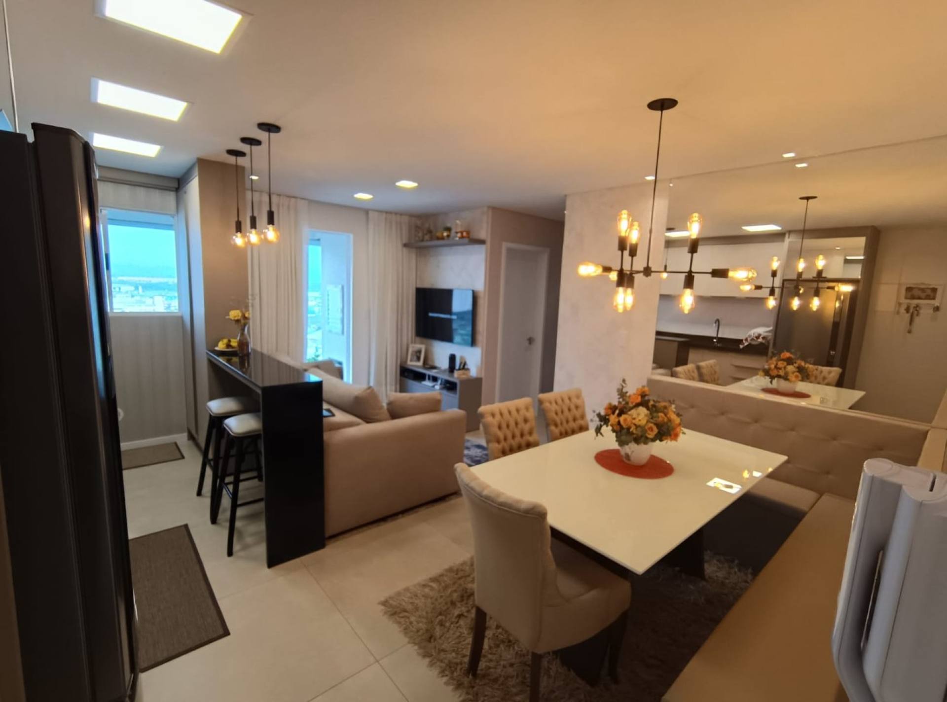 APARTAMENTO SEMI MOBILIADO /ITAJAI