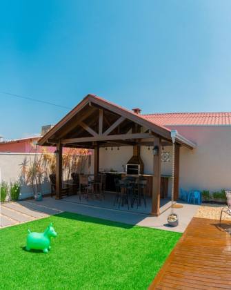 CASA DE PRAIA /MOBILIADA E EQUIPADA