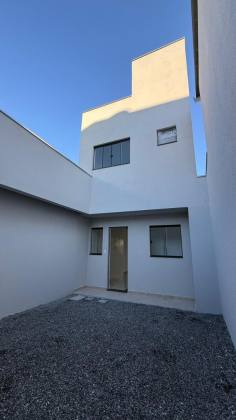 SOBRADO COM 2 SUITES - CENTRO NAVEGANTES