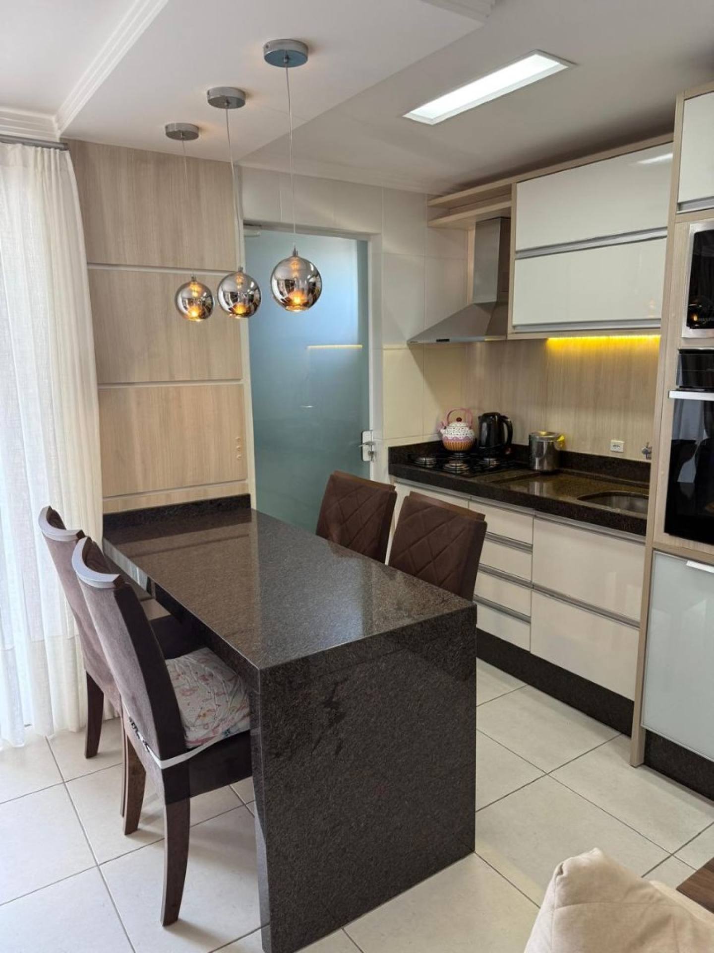 APARTAMENTO MOBILIADO E EQUIPADO - CENTRO NAVEGANTES