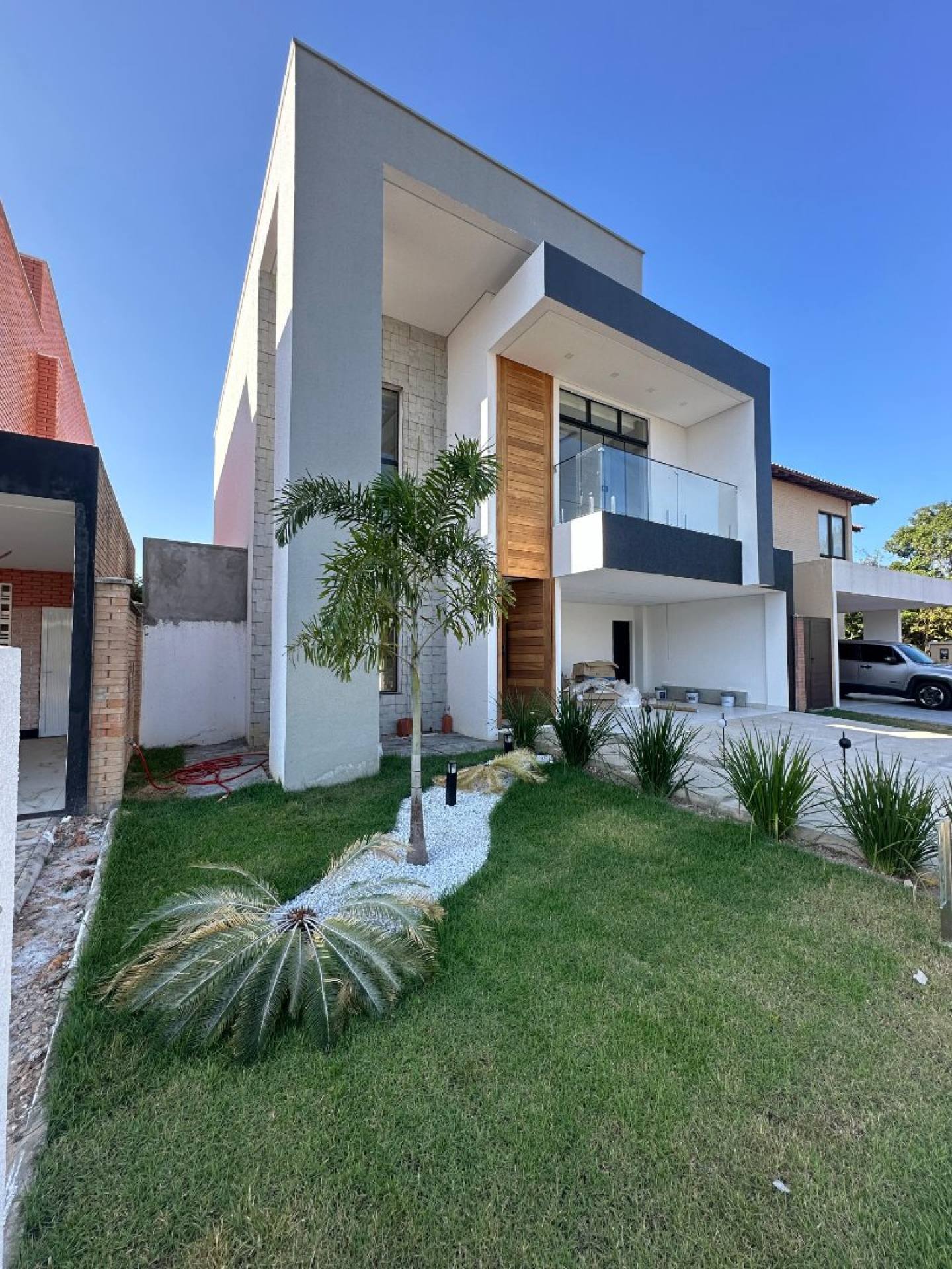 Terras Alphaville • Casa Duplex Nova á Venda.