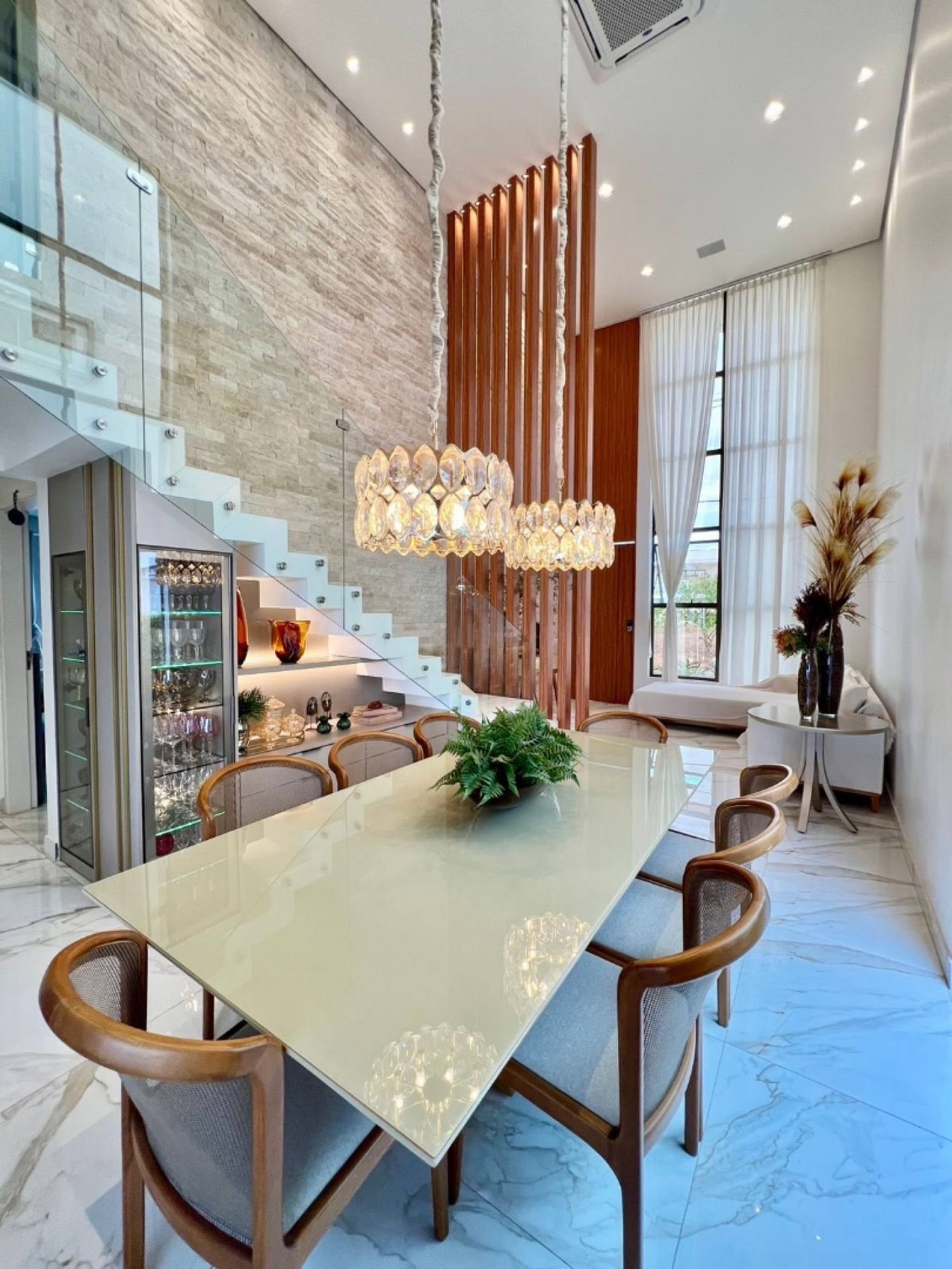 Terras Alphaville - Casa Duplex á Venda.