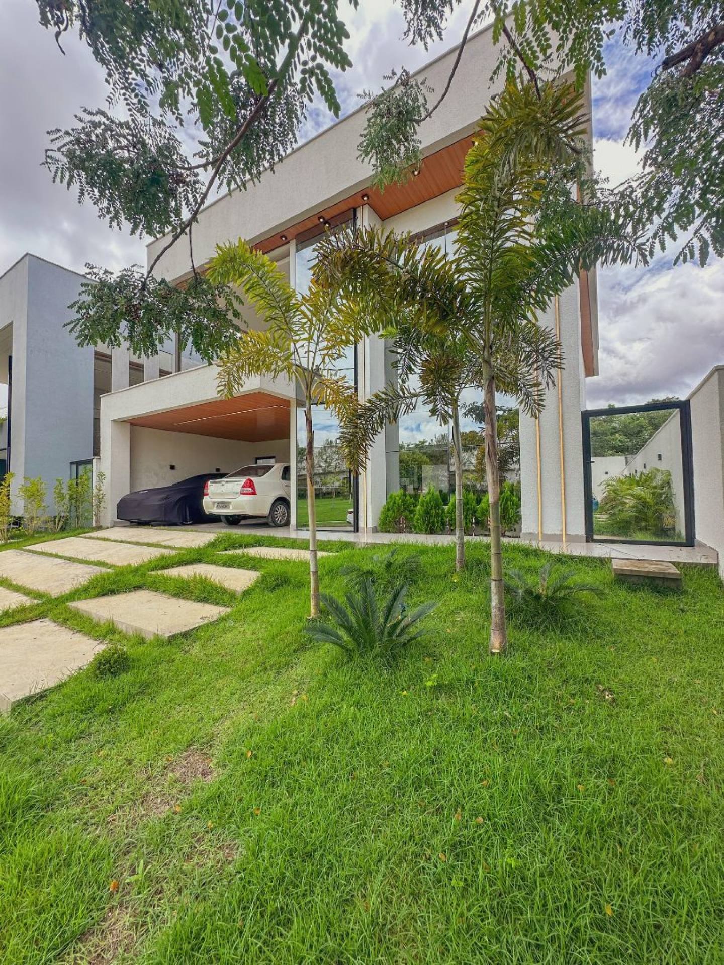 Terras Alphaville - Casa de Alto Padrão á Venda.