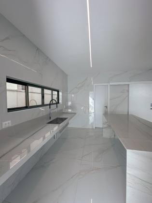Casa Nova á Venda - Terras Alphaville  (290m2)