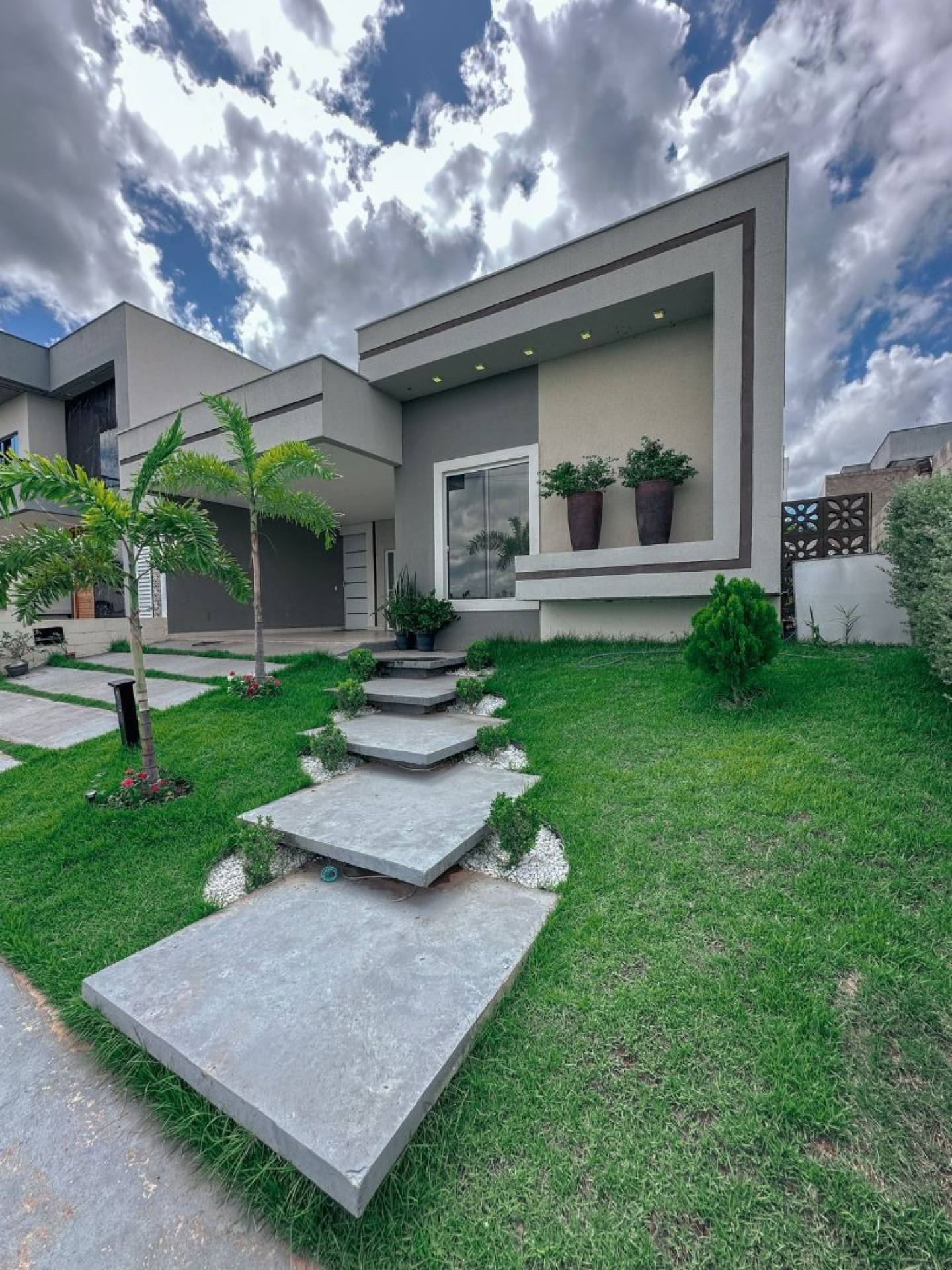 CASA TÉRREA NO ALDEBARAN LESTE