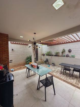 CASA TÉRREA NO ALDEBARAN LESTE