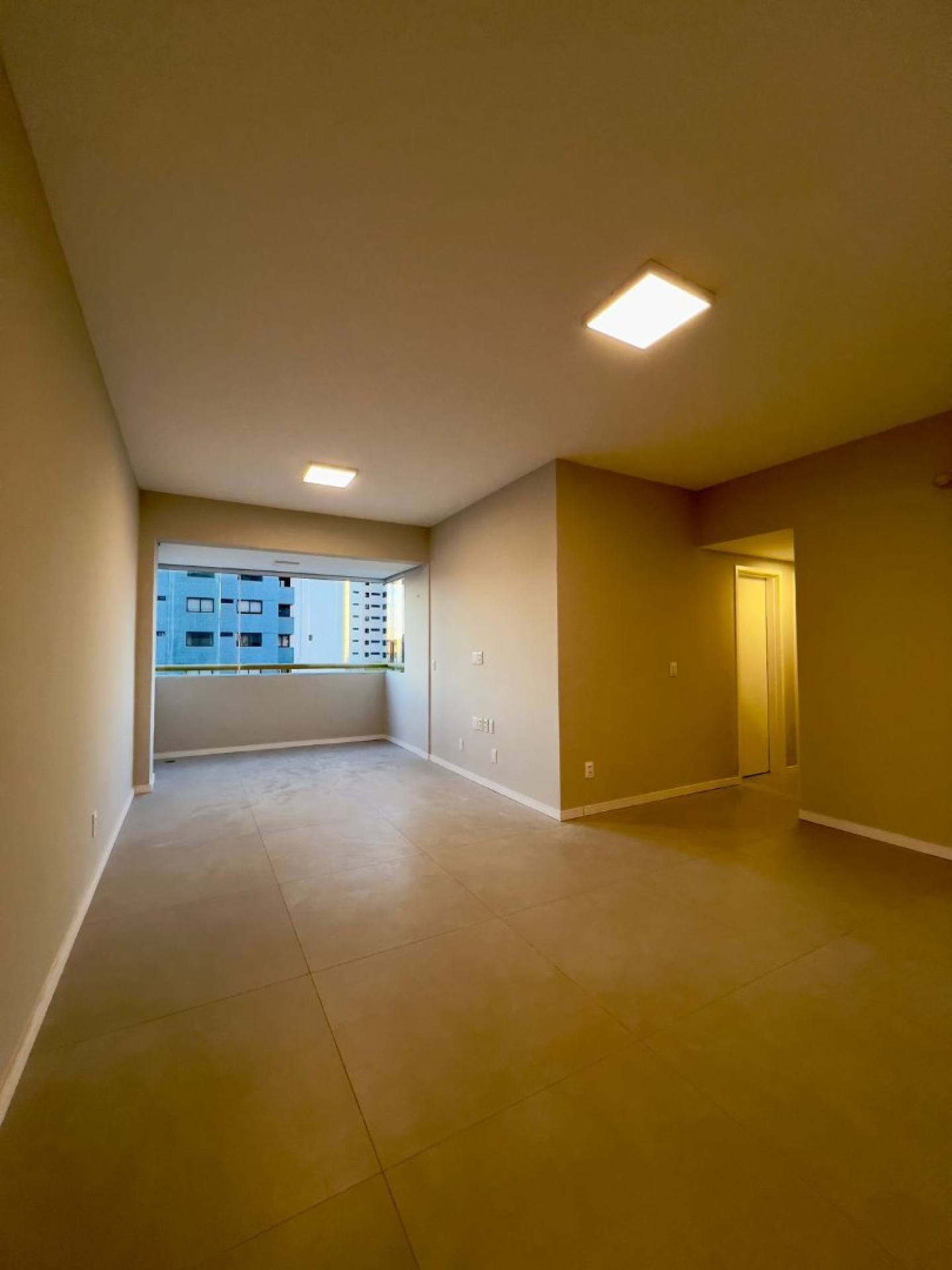 Apartamento Para Vender com 03 quartos 01 suítes no bairro Fátima  em Teresina