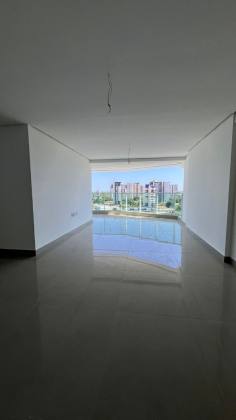 Apartamento Para Vender com 04 quartos 03 suítes no bairro Joquei em Teresina