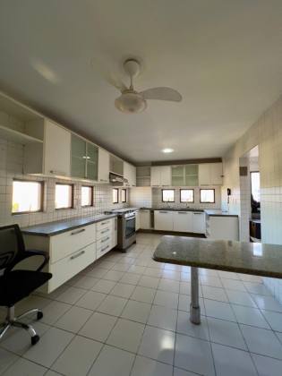 Apartamento Para Vender com 04 quartos 04 suítes no bairro Joquei em Teresina