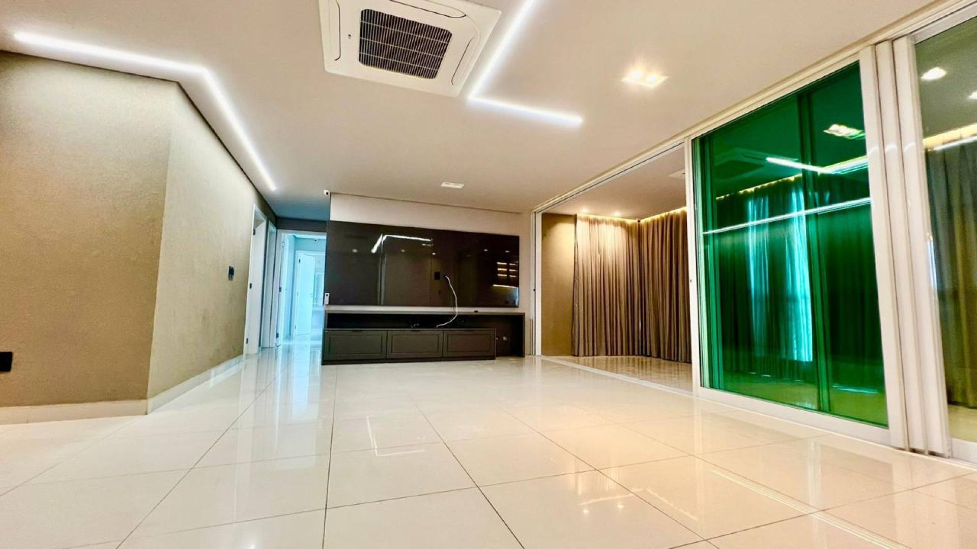 Apartamento Para Vender com 03 quartos 03 suítes no bairro Horto em Teresina