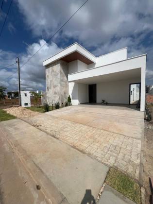 Casa de Condomínio Para Vender com 03 quartos 03 suítes no bairro Socopo em Teresina