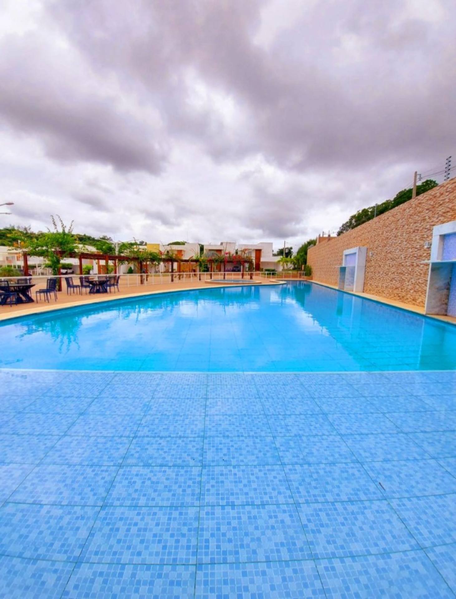 Excelente casa em Condomínio fechado