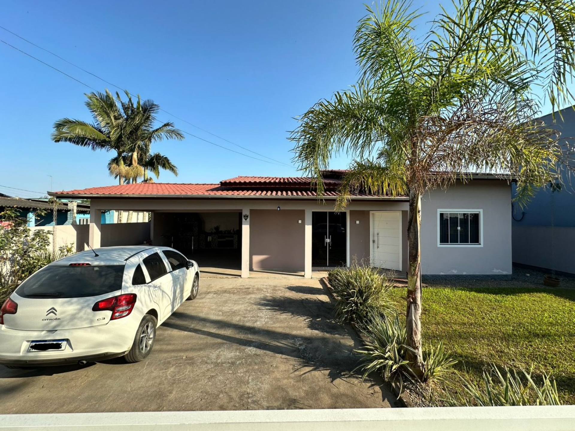 CASA ALTO PADRÃO NO BAIRRO VOLTA GRANDE - NAVEGANTES/SC