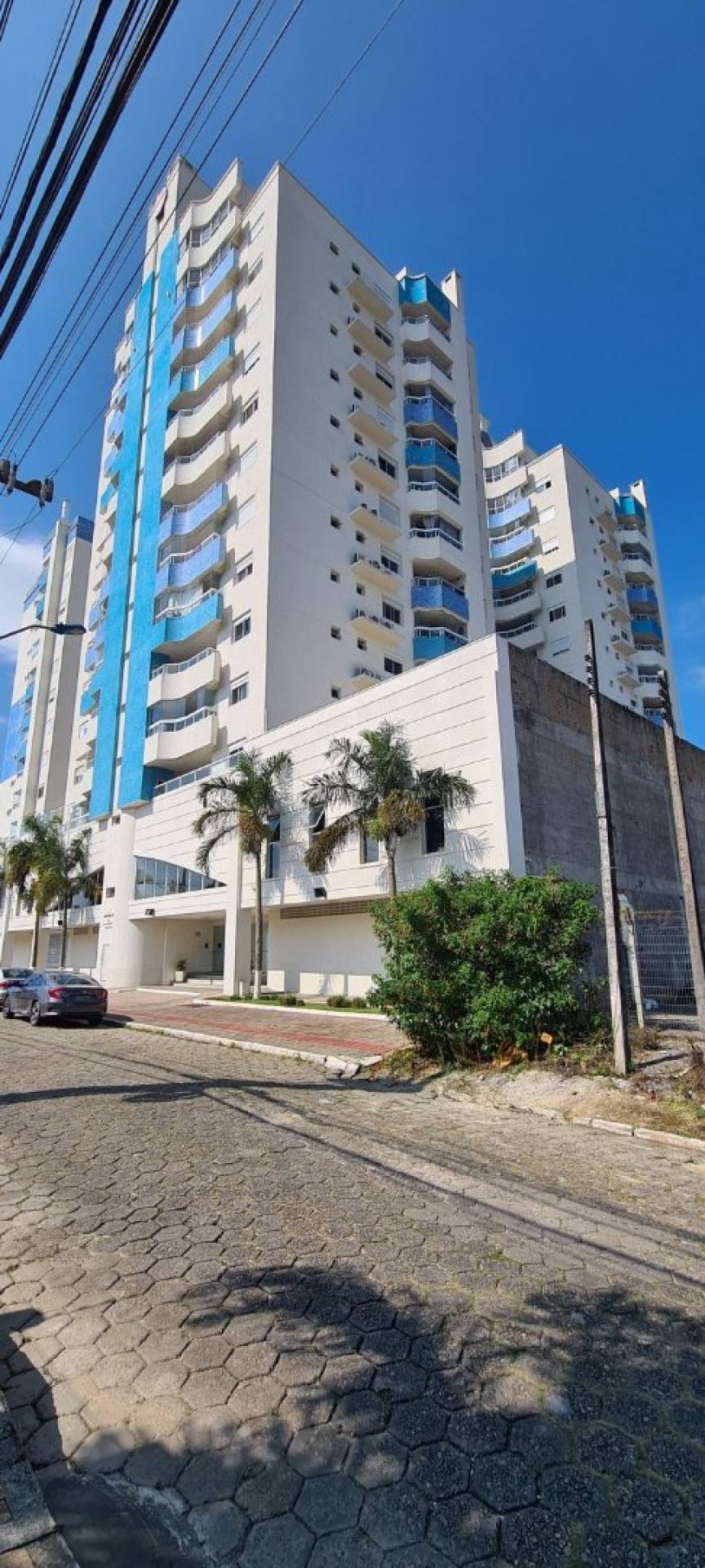 86m² - 1 SUÍTE + 1 DORMITÓRIO + 2 VAGAS DE GARAGEM NO DOM BOSCO EM ITAJAÍ/SC