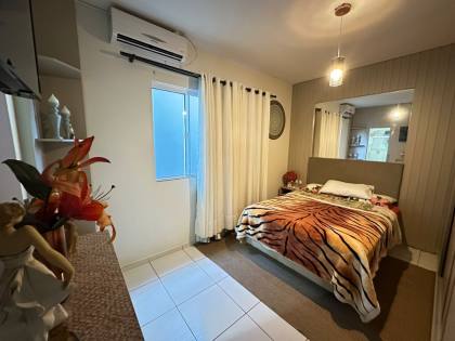 Casa mobiliada à venda no bairro Itacolomi – Balneário Piçarras/SC