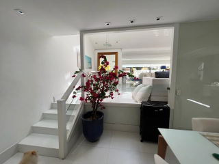 Aluga-se mansão na Barra da Tijuca