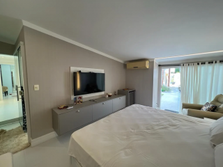 Aluga-se mansão na Barra da Tijuca