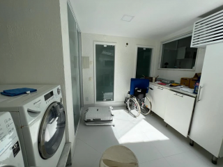 Aluga-se mansão na Barra da Tijuca