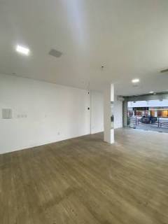 Vende-se ponto comercial