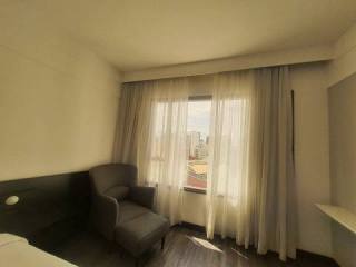 Vende-se flat reformado