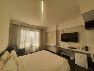 Vende-se flat reformado