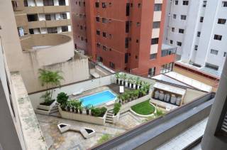 Aluga-se edifício comercial