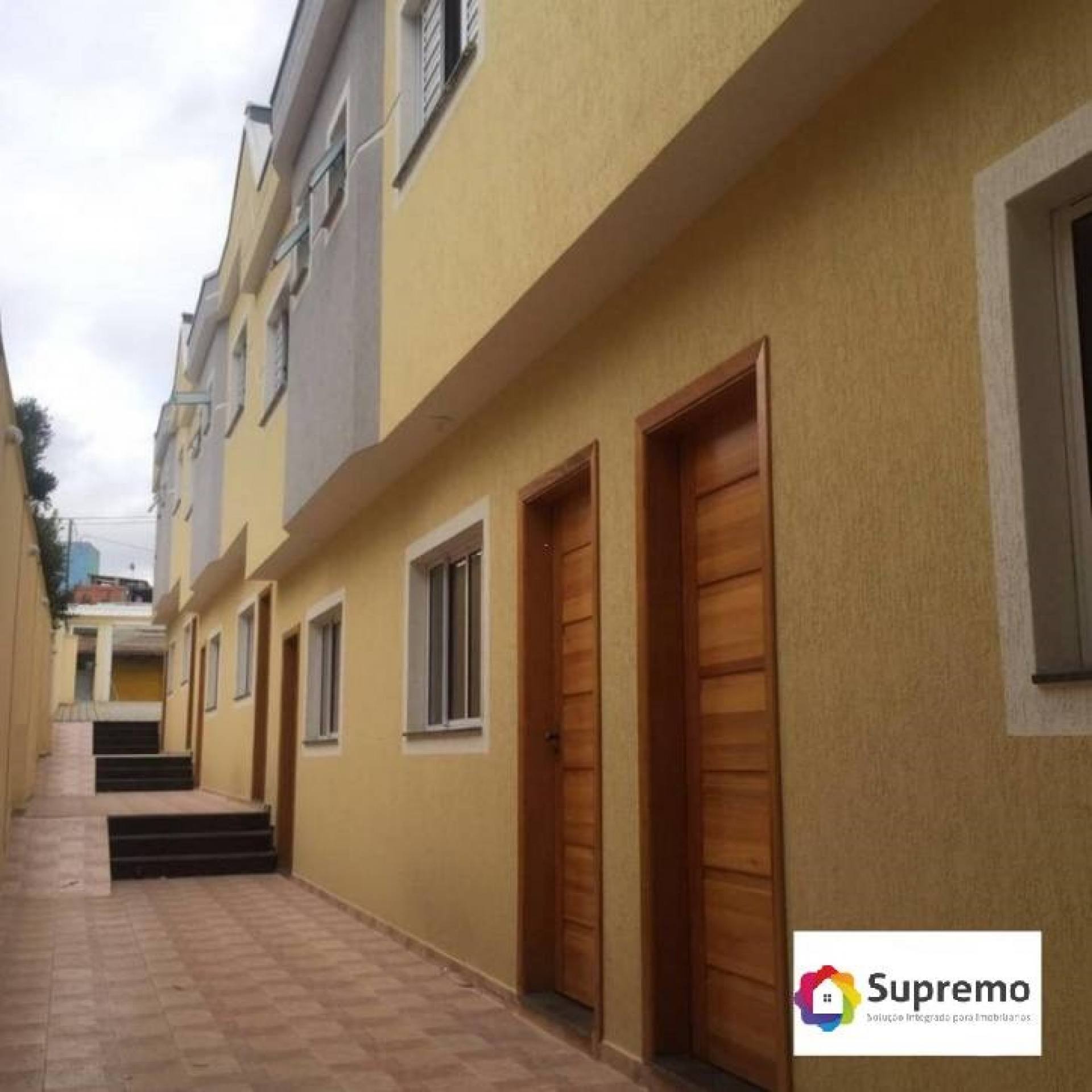 Aluga-se casa de vila