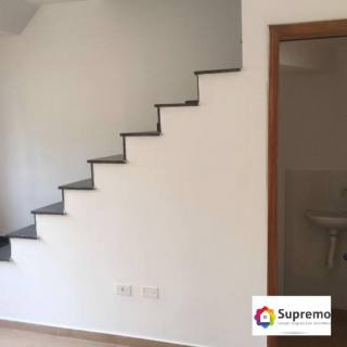 Aluga-se casa de vila