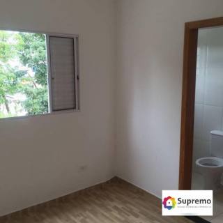 Aluga-se casa de vila