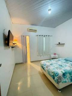 Vende-se casa de vila