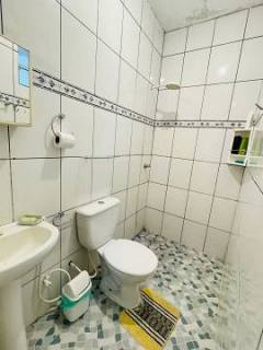 Vende-se casa de vila