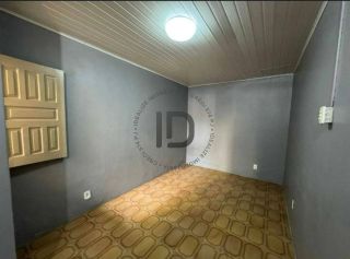 Casa Para Vender com 3 quartos 1 suíte no bairro Farolândia em Aracaju