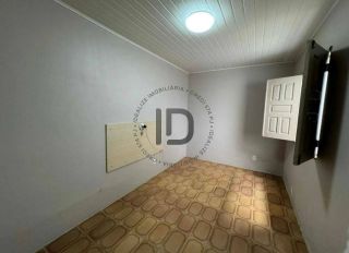 Casa Para Vender com 3 quartos 1 suíte no bairro Farolândia em Aracaju