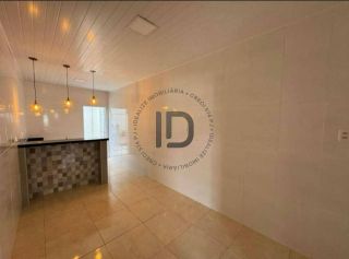 Casa Para Vender com 3 quartos 1 suíte no bairro Farolândia em Aracaju