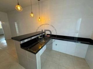 Casa Para Vender com 3 quartos 1 suíte no bairro Farolândia em Aracaju