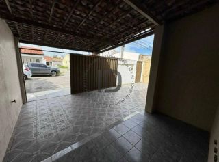 Casa Para Vender com 3 quartos 1 suíte no bairro Farolândia em Aracaju