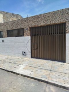 Casa no Bugio em Avenida Principal.
