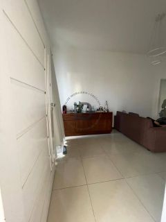 Casa a venda no Bairro Luzia!