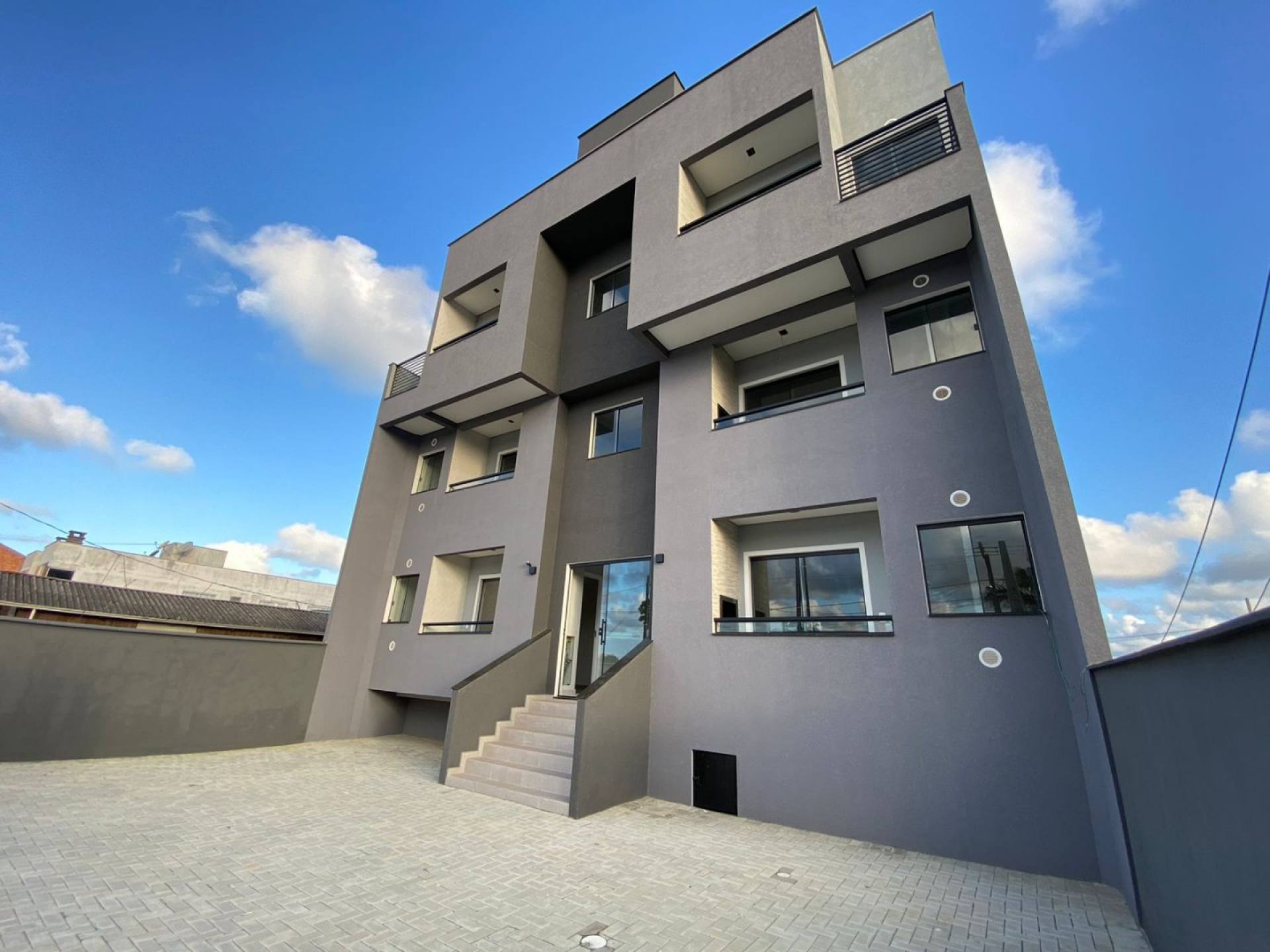 Apartamento impecável a 700m do mar