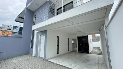 Sobrado com vista para o mar á venda com 3 quartos 1 suítes no bairro Centro em Penha