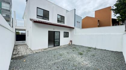 Sobrado com vista para o mar á venda com 3 quartos 1 suítes no bairro Centro em Penha