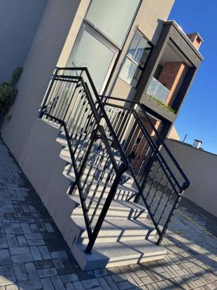 Apartamento Para Venda com 2 quartos 1 suítes no bairro ITACOLOMI em Balneário Piçarras