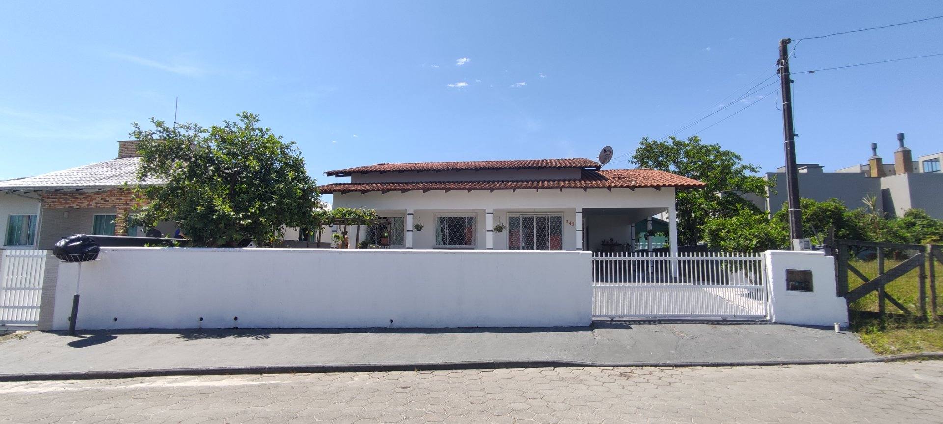 Casa sozinha no terreno 650 metros do mar - 400m² de terreno