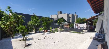 Casa sozinha no terreno 650 metros do mar - 400m² de terreno