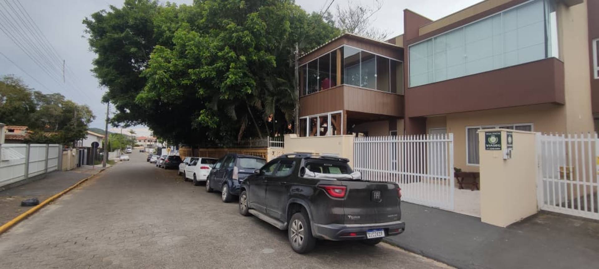 Sobrado 100 metros do mar com 3 dormitórios (1 suíte) - Itajubá em Barra Velha