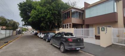 Sobrado 100 metros do mar com 3 dormitórios (1 suíte) - Itajubá em Barra Velha