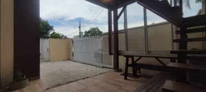 Sobrado 100 metros do mar com 3 dormitórios (1 suíte) - Itajubá em Barra Velha