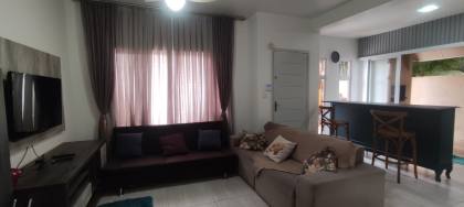 Sobrado 100 metros do mar com 3 dormitórios (1 suíte) - Itajubá em Barra Velha