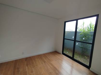 Apartamento a venda 1 suíte e 2 demi-suítes no bairro ITACOLOMI em Balneário Piçarras - SC